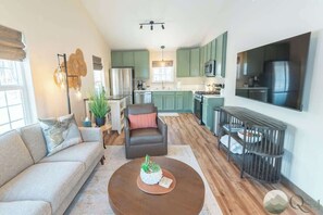 Smart TV, offices - Stylish New Suite! Laundry, Kitchen & Mt Views! (Palmer)