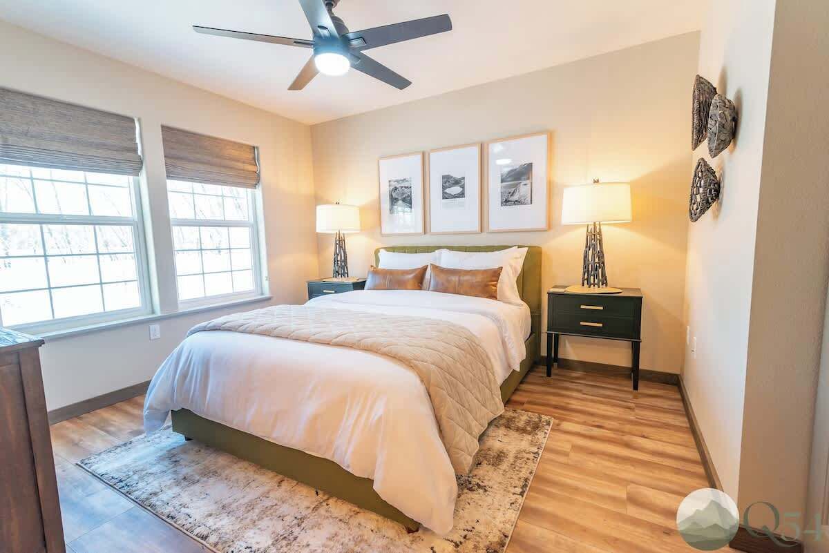 2 soverom, strykejern/-brett, reiseseng for barn og wi-fi (inkludert)