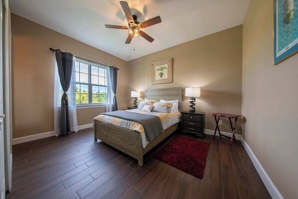 6 chambres, fer et planche à repasser, accès au Wi-Fi (inclus)