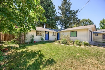 Lanka Rose House by WanderLodges