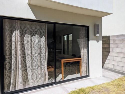 Residencia en Querétaro, con Hacienda Restaurada. Diviértete con Toda la Familia