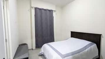 3 slaapkamers, een bureau, gratis wifi, beddengoed