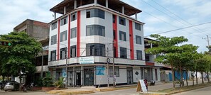 Front of property - Choza Amazonica (Tambopata)