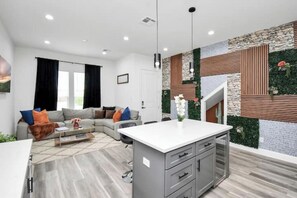 Smart TV - Serenity Lodge| Near Med Center

 (Houston)