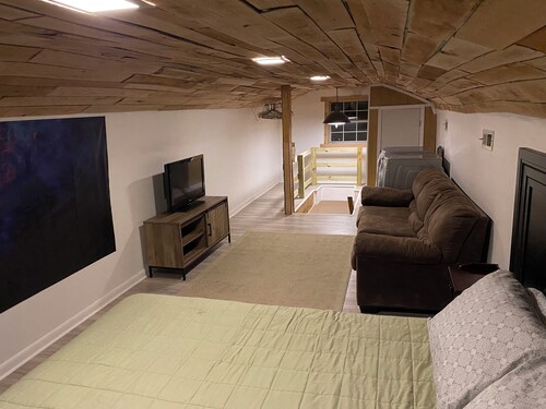 Charming cottage with AC and WiFi in welcoming Goodlettsville