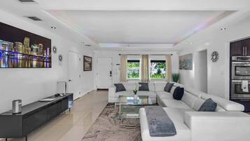 Fernseher, Videospiele, Arbeitsbereiche