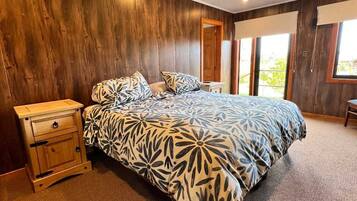 Soundproofing, free WiFi