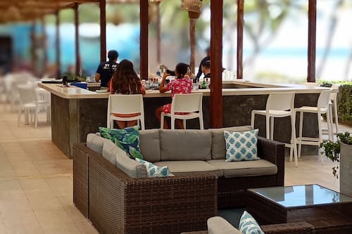 Bar sur la plage