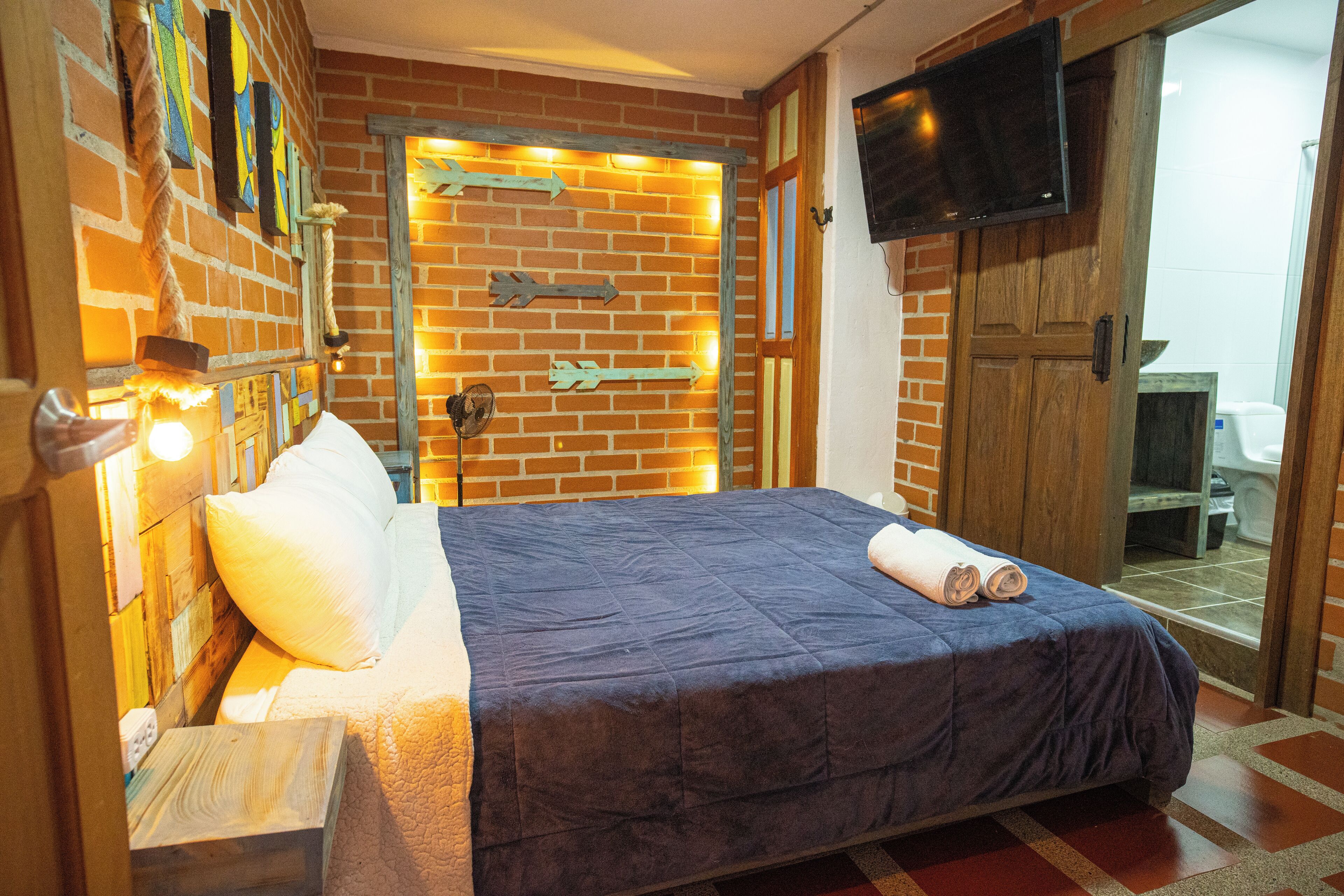 Ropa de cama de alta calidad, wifi gratis y ropa de cama 