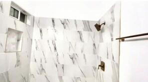Handtücher, Toilettenpapier