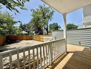 Terrace/patio - Brand new home 6 min downtown (San Antonio)