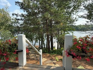 Property grounds - Charming 3-bedroom Cabin on Lake O'Brien with Pontoon Boat (Crosslake)