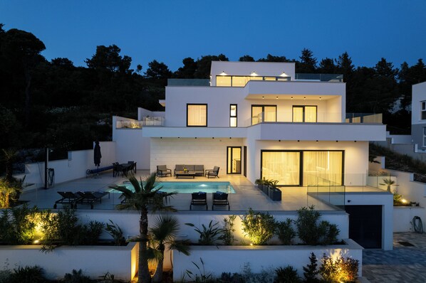 Exterior - New built Villa Oasis. Spacious 5-bedroom villa in charming Trogir with AC, WiFi (Trogir)