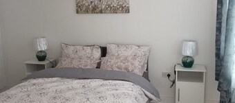 4-bedroom house in charming Lucan with WiFi