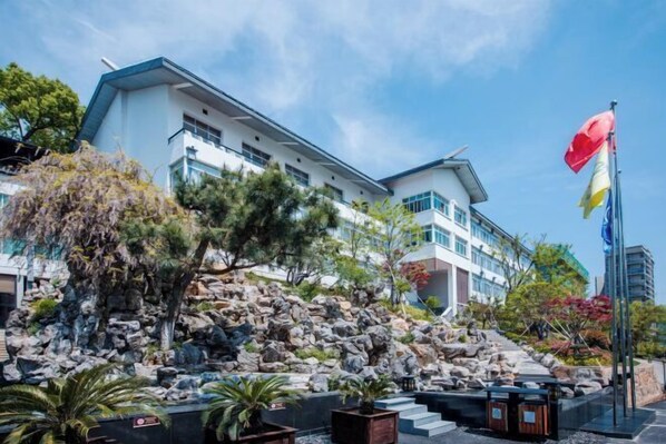 Exterior - Riverside Garden Holiday Hotel (Hangzhou)