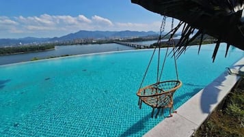 Alberca al aire libre