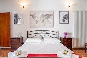 2 quartos, ferros/tábuas de passar roupa, Wi-Fi, roupa de cama