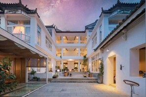 Ngoại thất