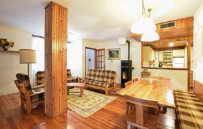 Cheminée, table de tennis de table