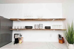 Paper towels - Renovated Catskills Stream-side Home Hike & Relax (Phoenicia)