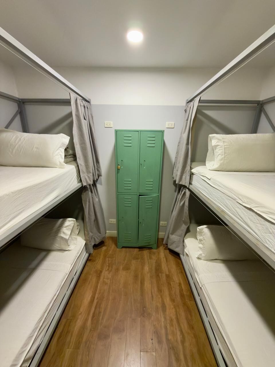 Free WiFi, bed sheets