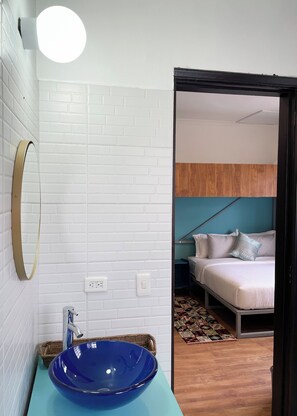 Wi-Fi gratuit, draps fournis