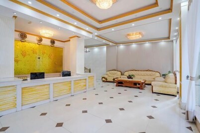 Jinsheng Business Hotel (Nanhu Park, Mengzi Xintiandi Pedestrian Street)