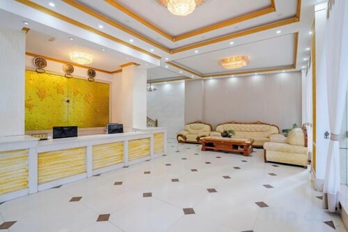 Jinsheng Business Hotel (Nanhu Park, Mengzi Xintiandi Pedestrian Street)