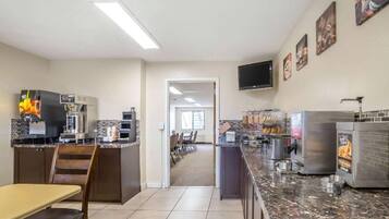 Free daily continental breakfast