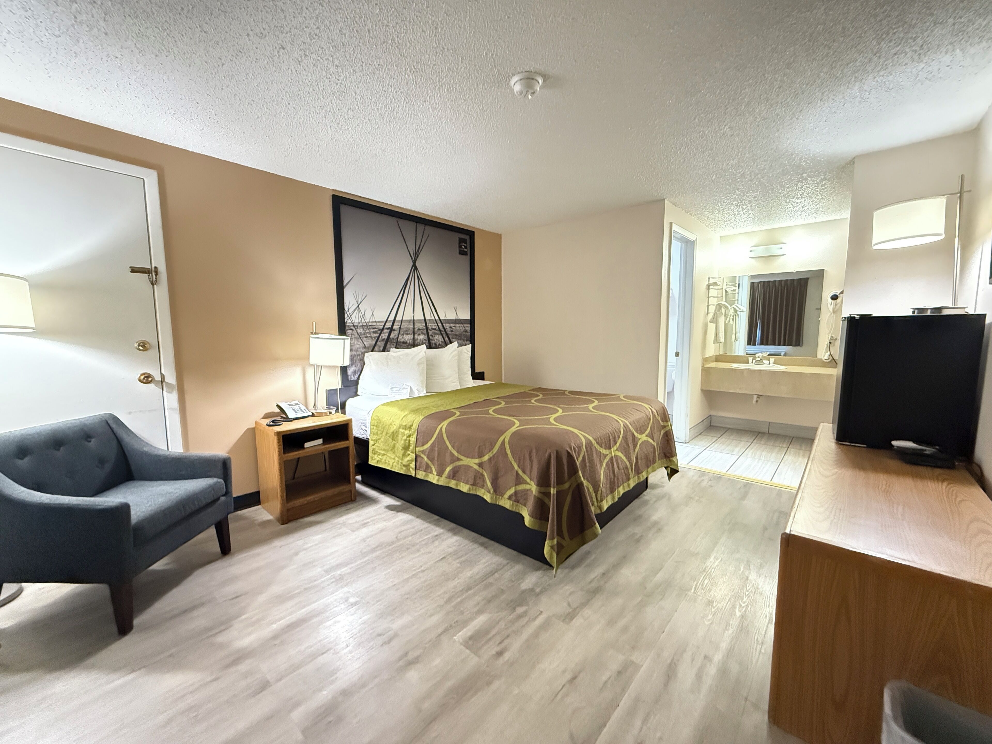 Skrivebord, arbejdsområde til bærbare computere, strygejern/strygebræt