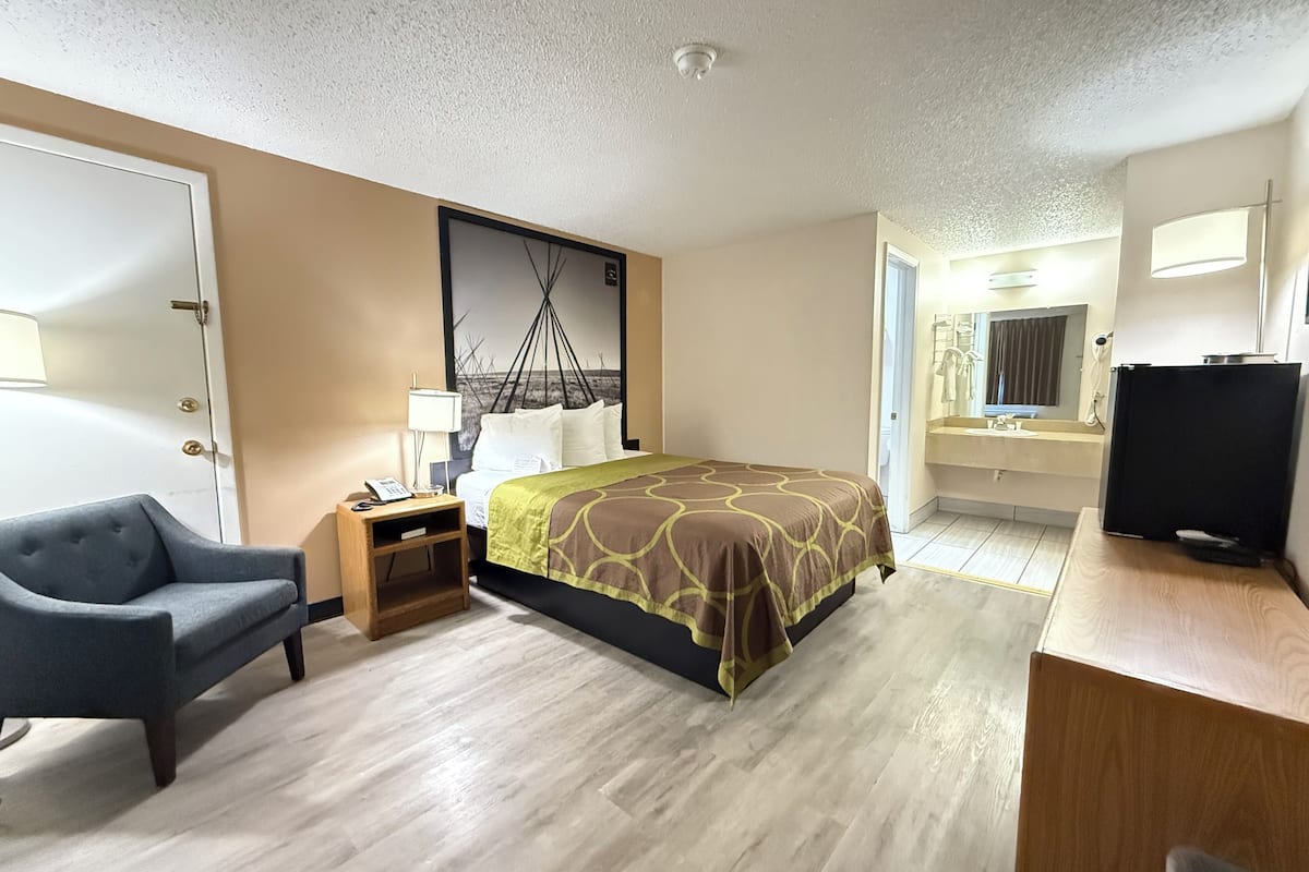 Escritorio y espacio para trabajar con laptop