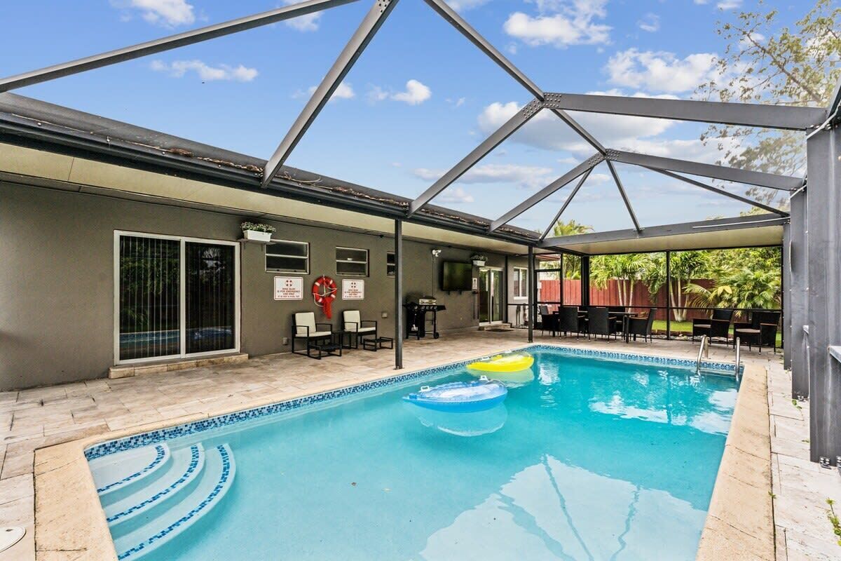 Outdoor pool, a heated pool