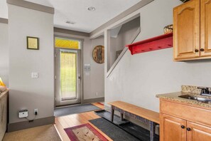 Interior - Dog Friendly 5BR Retreat Near Wisp w/ Hot Tub (McHenry)