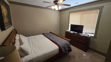 5 bedrooms, free WiFi, bed sheets