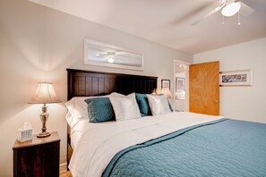 2 habitaciones, escritorio, tabla de planchar con plancha y wifi