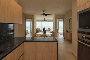 Fridge, microwave, dishwasher, coffee/tea maker