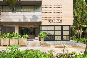 Front of property - Firenze Lofts (Medellín)