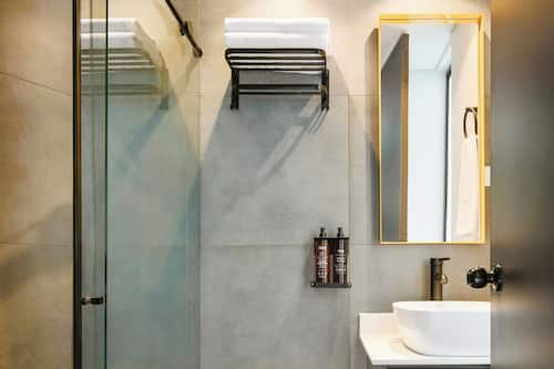 Loft familiar | Baño | Ducha, artículos de higiene personal gratuitos y secador de pelo