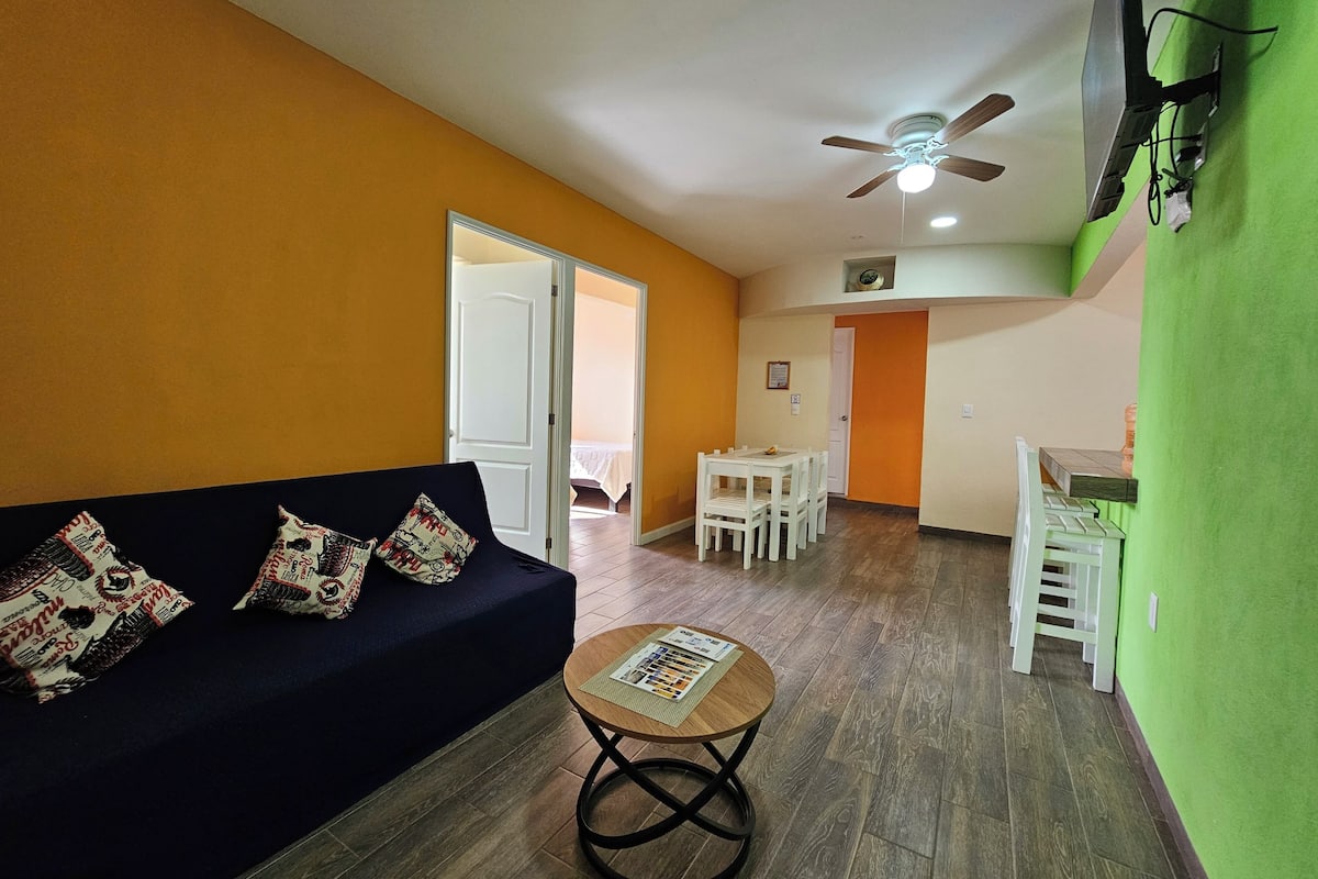 Family Apartment | Private kitchen | Griddle, paper towels