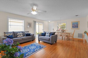 Smart TV, fireplace, table tennis