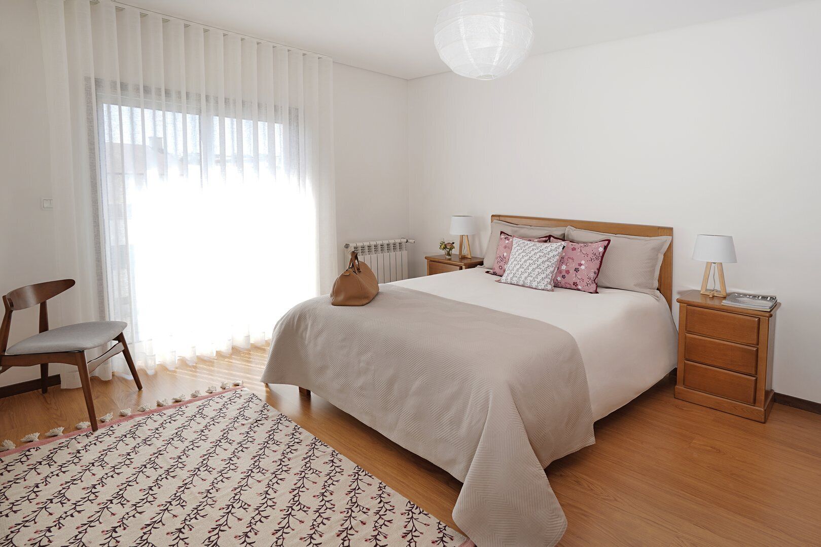 2 soveværelser, skrivebord, strygejern/strygebræt, internetforbindelse