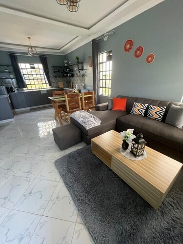 Cozy, family friendly countryside cottage with great views of Mt. Kenya