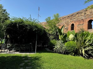 Terrace/patio - Detached apartment with Roman aqueduct view (Roma)