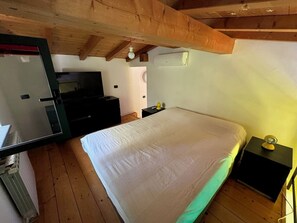 1 bedroom, WiFi, bed sheets - Detached apartment with Roman aqueduct view (Roma)