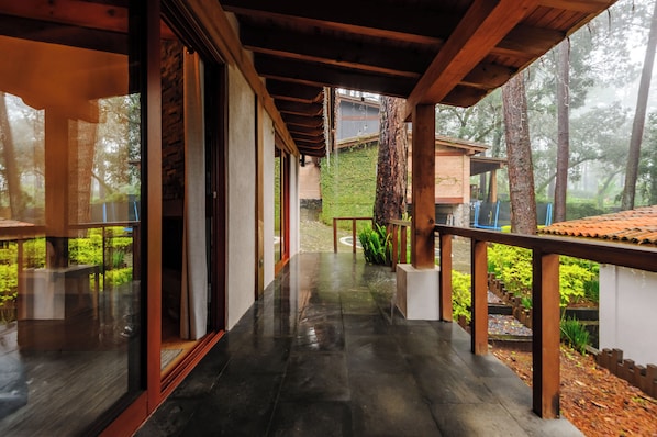 Family House, Mountain View | Balcony view