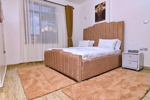 2 bedrooms, iron/ironing board, WiFi, bed sheets - Homely executive 2-bedroom apartment with WiFi, fitness room and more in Nairobi (Nairobi)