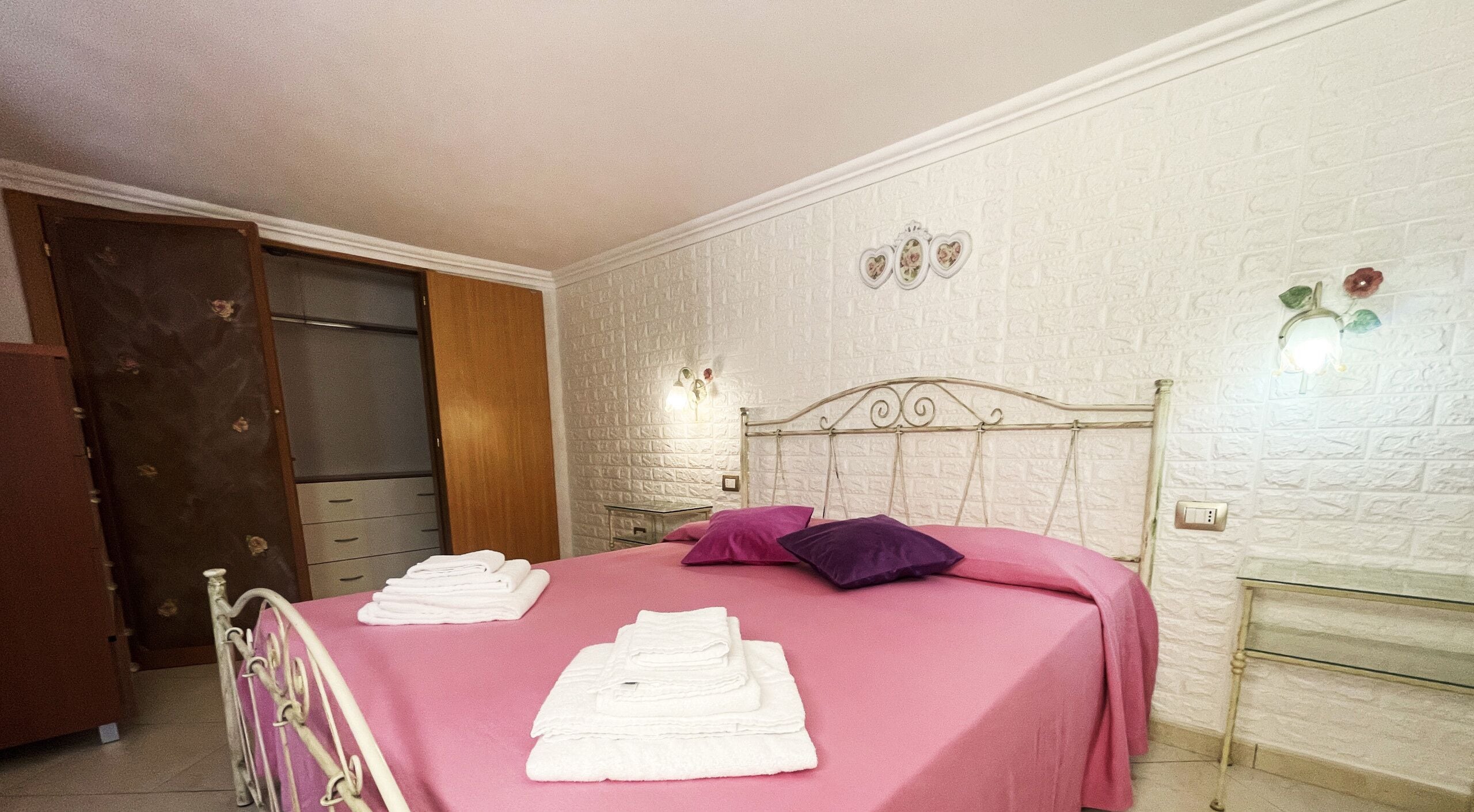 2 Schlafzimmer, Bügeleisen/Bügelbrett, Bettwäsche