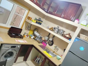 Fridge, microwave