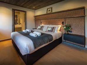 6 bedrooms, WiFi, bed sheets