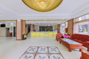 Lobby - Xishuangbanna Peacock Princess Hotel (Jinghong)